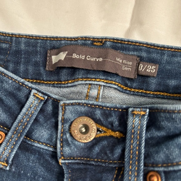 SOLD ON DEPOP*** Levis Bold Curve Straight Leg Jeans - Picture 3 of 4